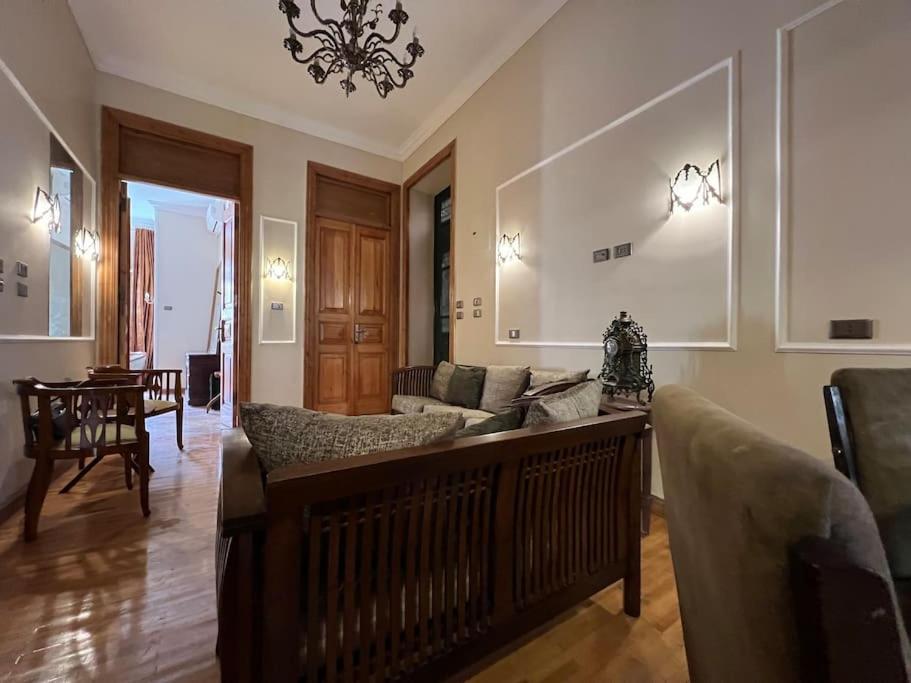 Authentic 3Br Apartment In Downtown, Kairo Exteriör bild