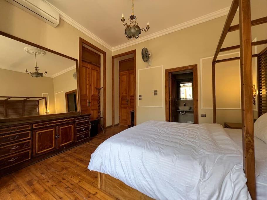 Authentic 3Br Apartment In Downtown, Kairo Exteriör bild